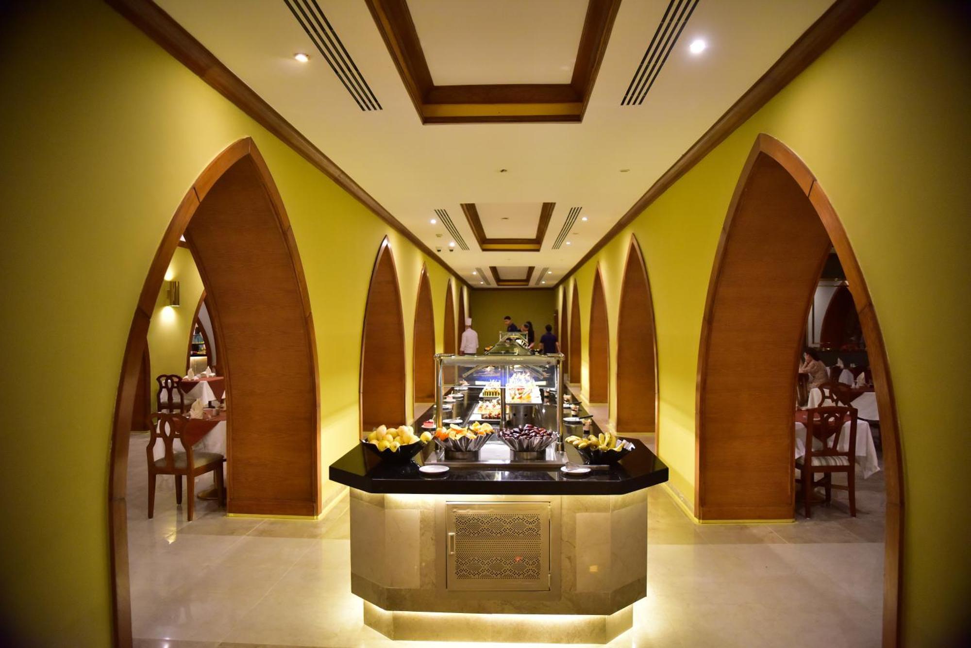 The Grand Hotel Sharm El Sheikh Exterior photo The buffet at the hotel