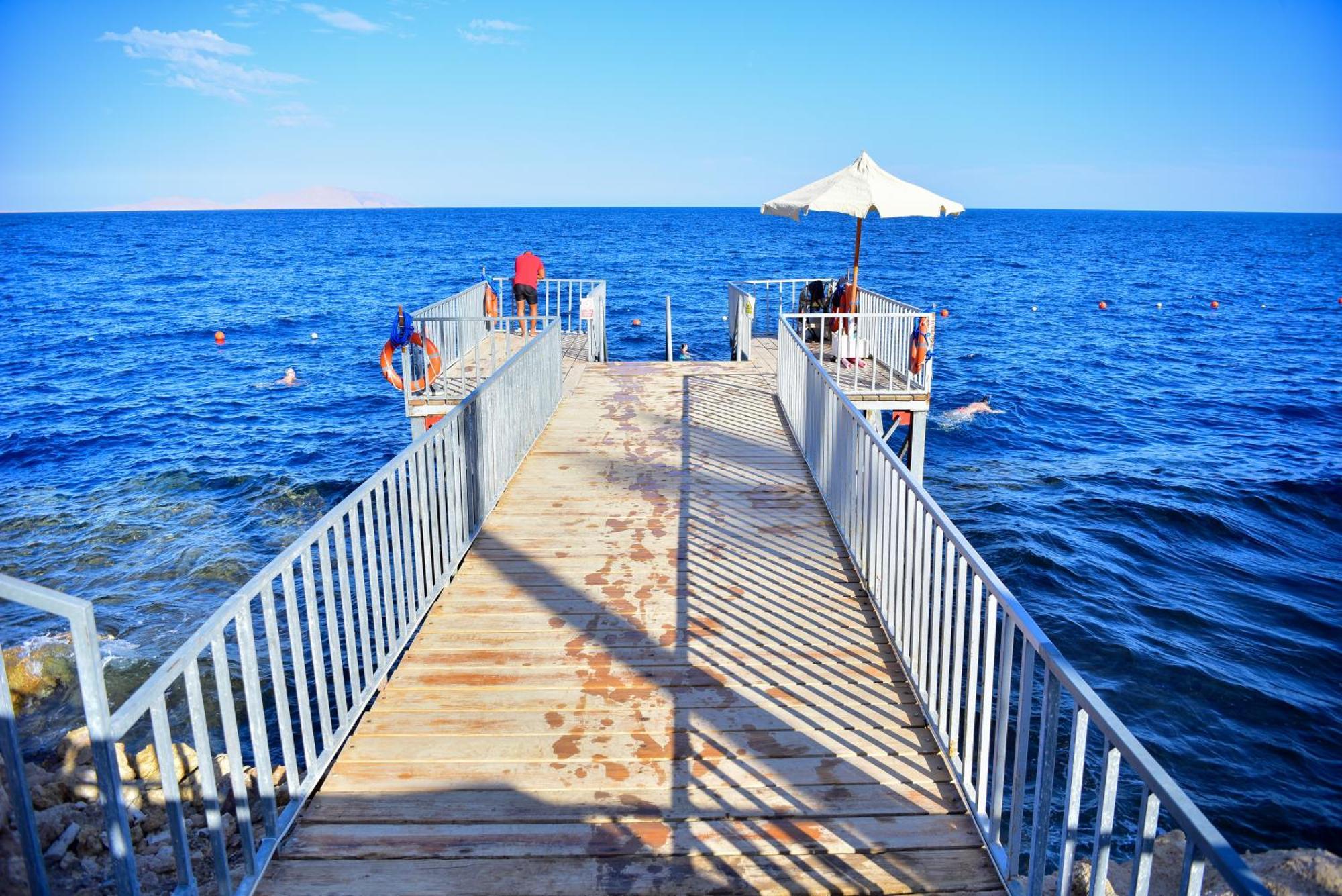The Grand Hotel Sharm El Sheikh Exterior photo The pier at the beach of Agia Marina