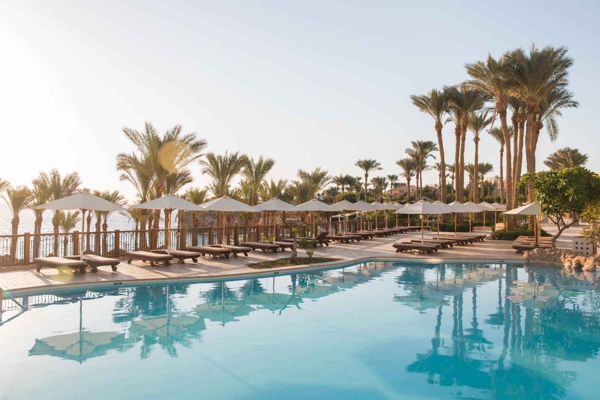 The Grand Hotel Sharm El Sheikh Exterior photo The swimming pool at the Four Seasons Resort